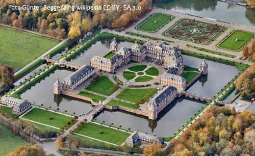 Schloss Nordkirchen 2 Foto ><p><img src=